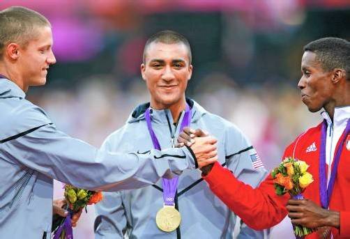 Vor knapp 300 Tagen hatten Trey Hardee (l.) und Leonel Suarez (r.) bei den Olympischen Spielen in London hinter Ashton Eaton die Silber- und Bronzemedaille geholt. Foto: reuters