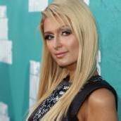 Paris Hilton unterzeichnet Plattenvertrag