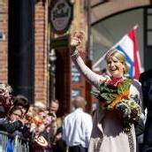 Königspaar auf Provinzen-Tour