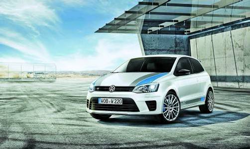 Als kleiner Bruder des VW Golf gibt sich der Polo gewöhnlich eher zurückhaltend in Auftritt und Leistung. In der R-WRC-Version aber trumpft er auf.