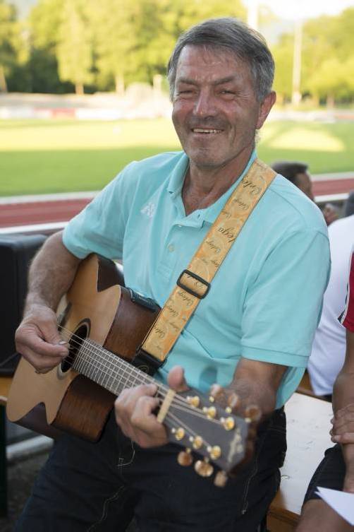 Auch bei der Dornbirner 100-Jahr-Feier hat Johann Thurnher zur Gitarre gegriffen. Foto: Stiplovsek
