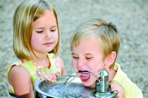 Bei der Privatisierung von Wasserversorgungen reagieren die Menschen mit Recht skeptisch. Foto: fotolia