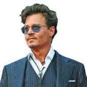 Depp überrascht Kinobesucher