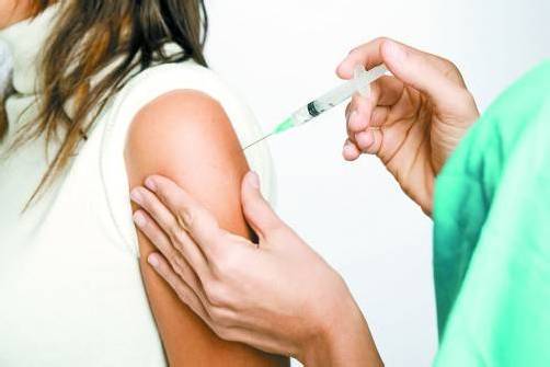Die Impfung gegen humane Papilloma-Viren (HPV) ist ein großer Fortschritt in der Vorbeugung gegen Gebärmutterhalskrebs und Genitalwarzen.