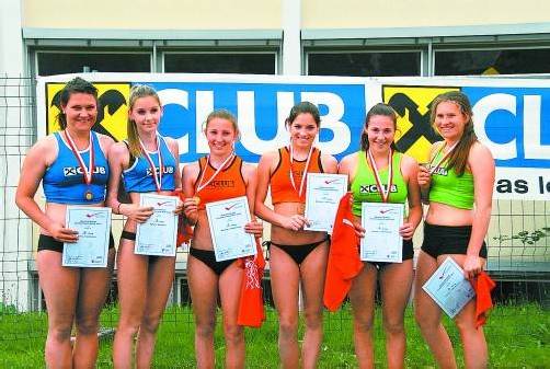 Die Top 3 in der U 16 (v. l.): Vanessa Sakal, Christina Schnetzer, Anna Oberhauser, Isabel Baldauf, Chantal Überbacher und Colien Kratzer.