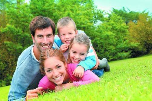 Durch keine Therapie ersetzbar: Für die drei großen Z – Zuwendung, Zärtlichkeit und Zeit – sind die Eltern zuständig. Foto: fotolia