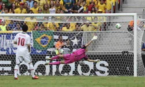 Ein Kunstschuss von Neymar sorgte für den ersten brasilianischen Treffer beim Confederations Cup 2013. Foto: ap