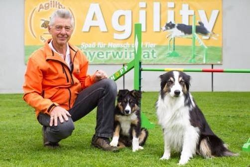 Erwin Metzler mit seinen beiden Border Collies Siri und Roby.