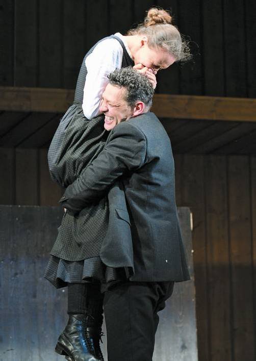 Gerti Drassl und Gregor Bloeb als Franziska und Franz Jägerstätter. Foto: APA