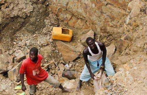 In Zentralafrika gibt es reiche Gold- und Diamantvorkommen.