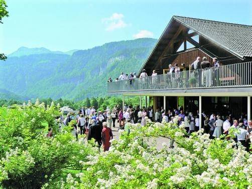Bis zu 30.000 Musikfreunde kommen zur Schubertiade in den Bregenzerwälder Ort Schwarzenberg. In einigen Jahren waren es auch mehr. Bei kürzerem Programm werden es ab 2014 weniger sein. Foto: Schubertiade