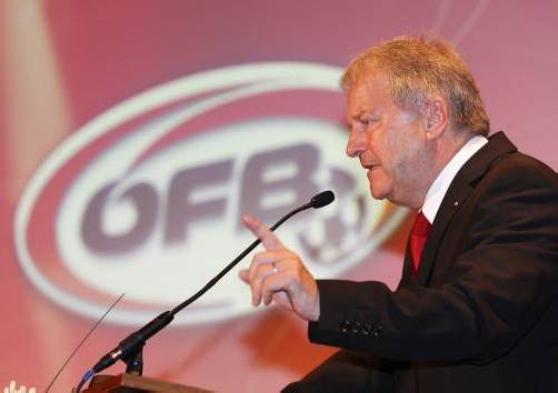 Präsident Leo Windtner nach seiner Wiederwahl. Fotos: gepa/2