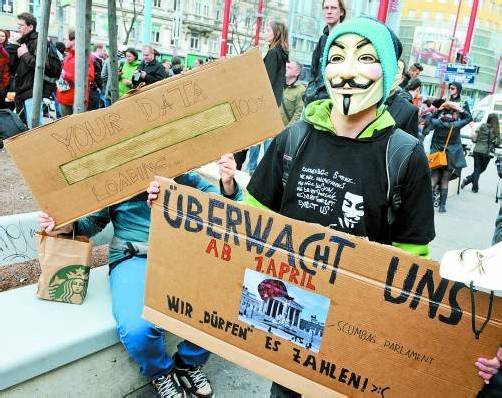 Protest gegen die Einführung der Vorratsdatenspeicherung im vergangenen Frühjahr: Zurzeit sind mehrere Klagen anhängig. Foto: APA