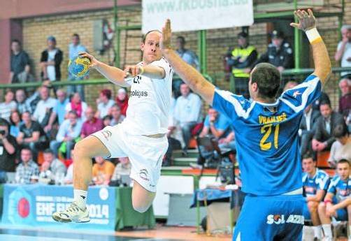 Roli Schlinger und Co. wollen sich morgen das EM-Ticket sichern. Foto: epa