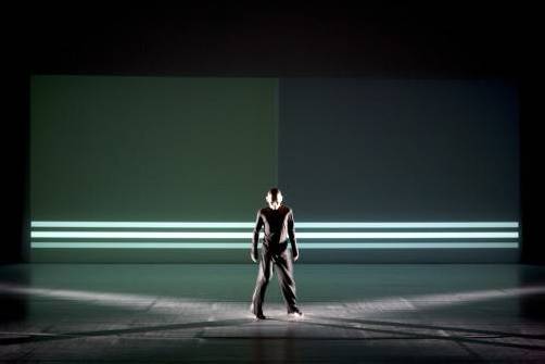 Sinnliche Erfahrung, visueller Flash oder Tanz als existenzielle Poesie – das „tanz ist“-Festival am Spielboden widmet sich vom 
6. bis 15. Juni der japanischen Tanzkunst. foto: spielboden