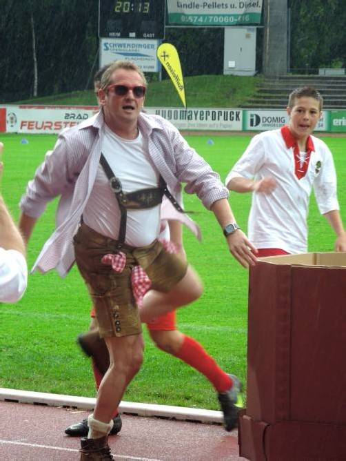 Unterhielt die Festgäste: Andreas Gabalier alias Heinz Fladenhofer.
