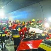 Pfändertunnel: Seniorin rast in den Gegenverkehr