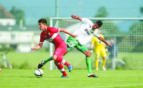 Zusammen mit Mario Bolter spielte Wal Fall (Bild) zentral im defensiven Mittelfeld. Foto: Hartinger