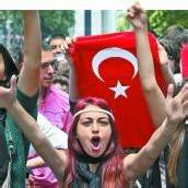 Proteste gegen Erdogan münden in einen Streik