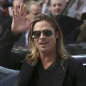 Brad Pitt überrascht Kinobesucher