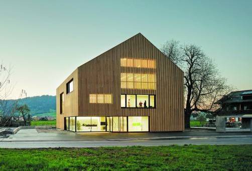Das neue Verwaltungsgebäude der Wälder Versicherung erhielt den Preis als bester Gewerbebau. Foto: Schnabel Albrecht Imanuel, Holzbaukunst