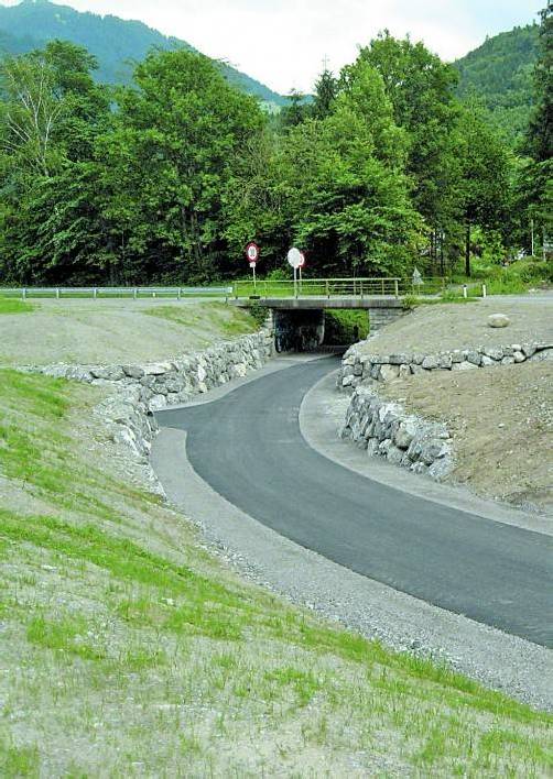 Der Radweg in Lorüns wurde im Zuge der Hochwasserverbauung neu angelegt. Foto: sw