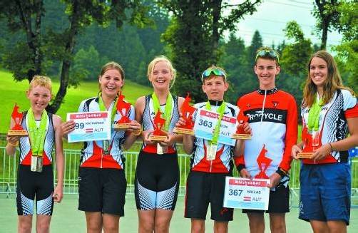 Die beiden Nachwuchsteams des MP Dornbirn in Kitzbühel (v. l.): Kilian Feurstein, Katharina Schatzmann, Theresa Hefel, Leon Pauger, Niklas Rechfelden und Magdalena Zlimnig. Foto: Privat
