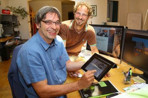 Eigenentwicklungen sind die beste Schule, sagen Gernot Stadler und Giselher Burghard von xoo design. Denn nur wer selbst Risiken eingehe, kenne auch die täglichen Probleme seiner Kunden. Foto: VN/Hofmeister