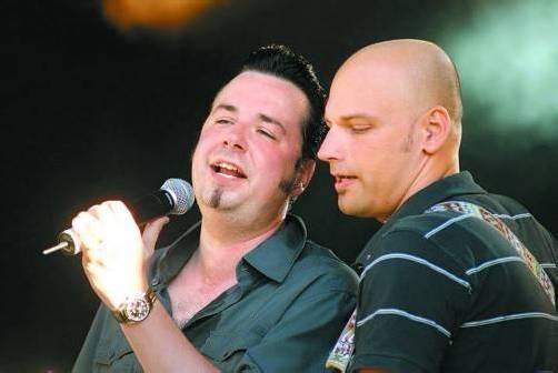 Frontsänger Jon Burrows und Bassist Kai Pilz. Foto: Privat