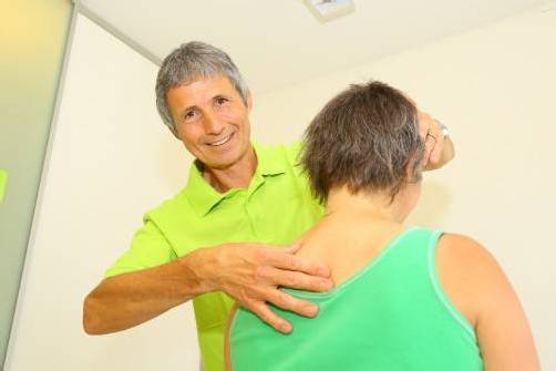 Führt seit 1988 eine eigene Praxis in Feldkirch: Physiotherapeut Sjaak Blauw. Foto: VN/Hofmeister