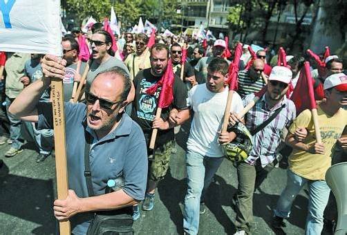 Generalstreik gegen die Kündigung von 15.000 Staatsbediensteten: Busse und Züge fuhren für mehrere Stunden nicht. Foto: RTS