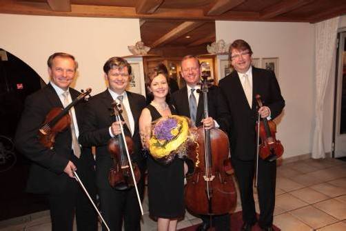 Helmut Lackinger (l.) mit Karl-Heinz Krumpöck und Marlene Landerer sowie Christoph Stradner und Christian Birnbaum. Fotos: AME