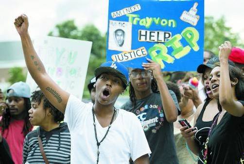 In einigen US-Städten setzen sich Demonstranten dafür ein, dass Zimmerman erneut vor Gericht muss. Foto: AP