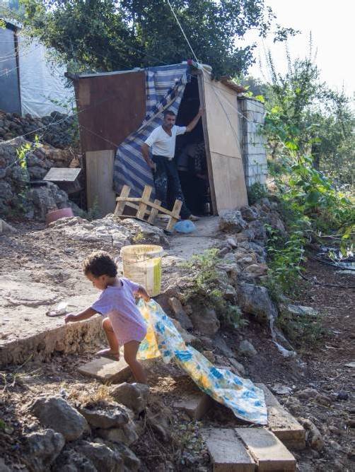 Lager Katermaya: Abou Sleiman kam mit sechs Kindern vor eineinhalb Jahren als Erster. Sein ältester Sohn wurde in Syrien getötet.