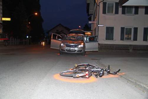 Der Autofahrer erwischte die Radfahrerin auf einem Schutzweg. Sie erlag ihren Verletzungen noch an der Unfallstelle. Foto: VN