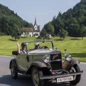 Oldtimer-Fahrt zugunsten von „Ma hilft“ /A11
