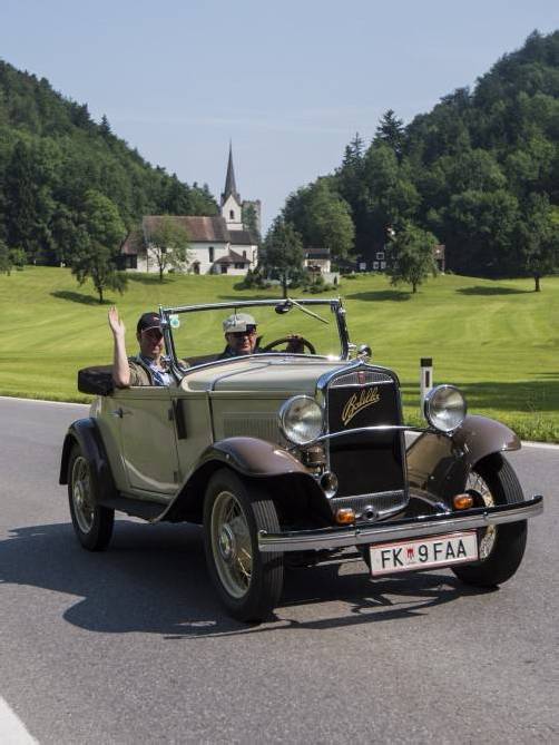 Ma hilft Benefizfahrt Hans-Peter Schuler Benefizausfahrt mit Oldtimer