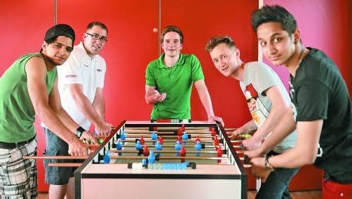 Muhammet Kilic (17), Billy Pappas, Lukas Brunner (18), Cihan An und Denis Marinkovic (19) gehen in Salzburg an den Start (v. l.). Fotos: VN/HARTINGER