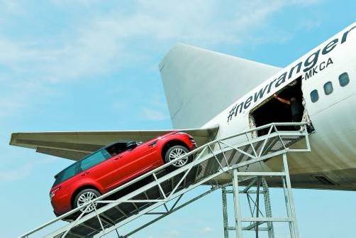 Range Rover Sport: Schlanker Allrad-Jumbo beim Aufstieg in den dicken Brummer der Lüfte. Fotos: werk