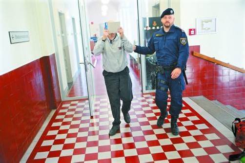 Weil unklar ist, ob der Frühpensionist zurechnungsfähig ist, muss er zum Psychiater. Foto: VN/Hartinger