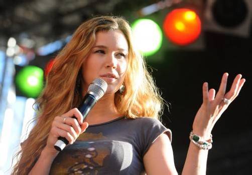 Zwei Männer wollten Joss Stone ausrauben und umbringen.