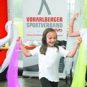 Begeisterte Kinder in Bewegung