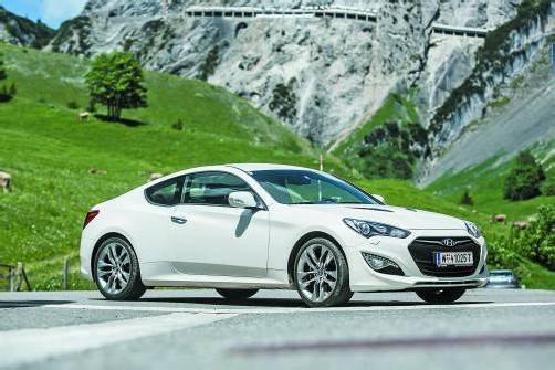 Ausfahrt zur schönen Aussicht: Das Hyundai-Coupé Genesis stellt sich gut in Form zur Schau. Fotos: vn/steurer