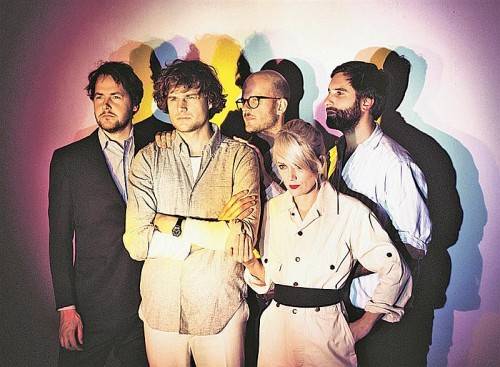 Bebban Stenborg (Keyboarderin) gastiert mit ihrer Band Shout Out Louds beim Poolbar-Festival in Feldkirch. Foto: Poolbar