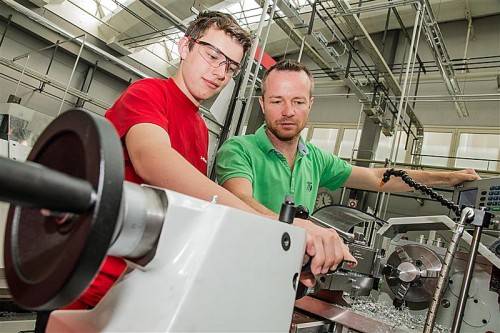Daniel Bitschnau ist seit Juli Ausbildungsleiter bei Hilti in Thüringen. Foto: Denise Neufert