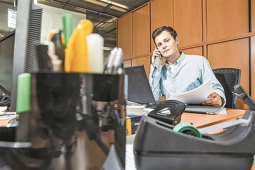 Der 22-jährige Erik Bleyer ist seit drei Monaten fixer Bestandteil des Online-Marketingteams von „Impuls 360“. Foto: VN/Steurer
