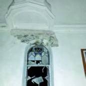Blitz zerstört Kapelle in Warth