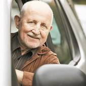 Auto fahren bis ins hohe Alter