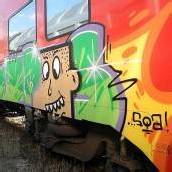 Unbekannter besprühte ÖBB-Waggon