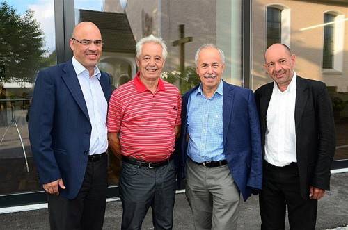 Finanzdirektor Andreas Weber (l.) mit Umbau-Initiatoren Klaus Lorger und Toni Czelecz sowie Diözesanbaumeister Herbert Berchtold. Fotos:HBR